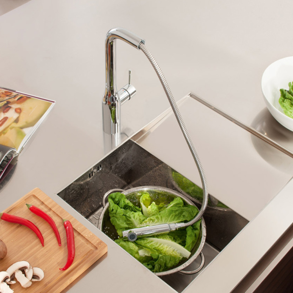 Смеситель для кухонной мойки GROHE Essence с вытяжным душем, хром (30270000)