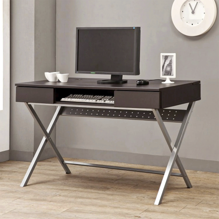 Компьютерный стол с хромированными ножками
