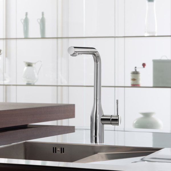 Смеситель для кухонной мойки GROHE Essence с вытяжным душем, хром (30270000)