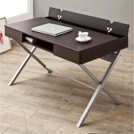 Компьютерный стол с хромированными ножками